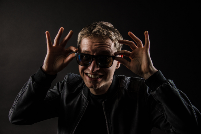 djschally